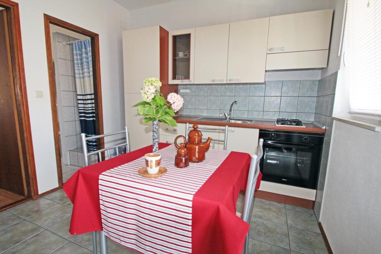 Apartments By The Sea Vinjerac, Zadar - 5824 Exterior photo
