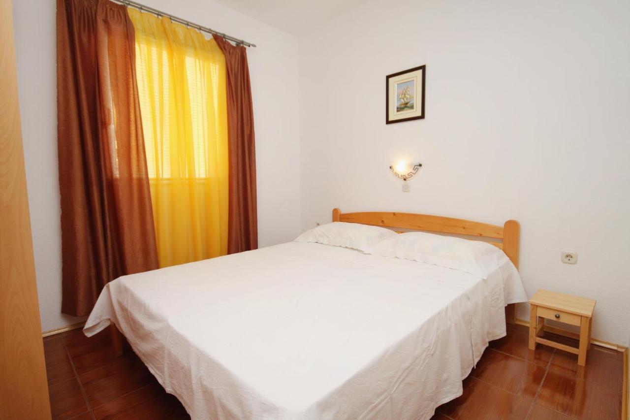 Apartments By The Sea Vinjerac, Zadar - 5824 Exterior photo